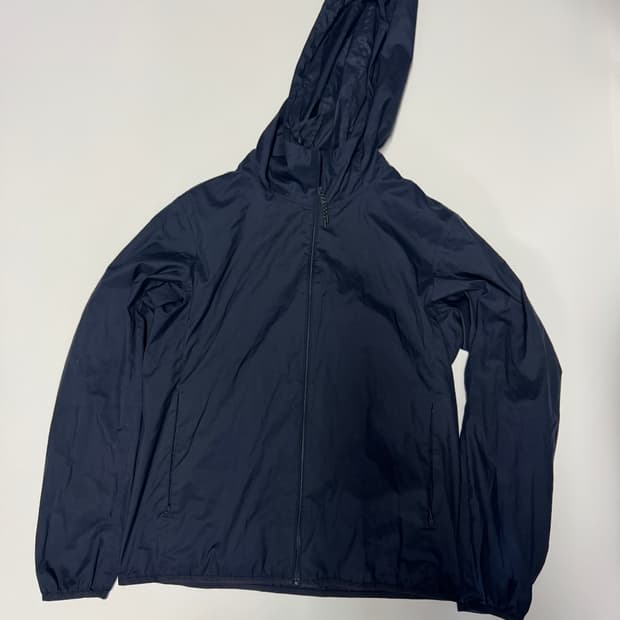 여성 유니클로 가벼운 후드 바람막이 S ~ M 네이비