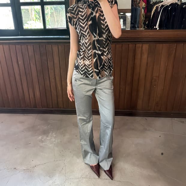 HUGO BOSS zebra wave blouse