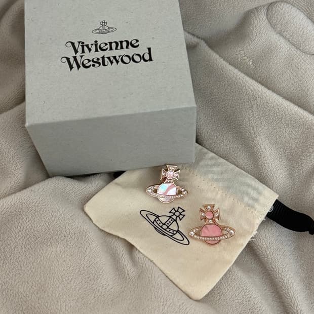 비비안웨스트우드 귀걸이 풀박