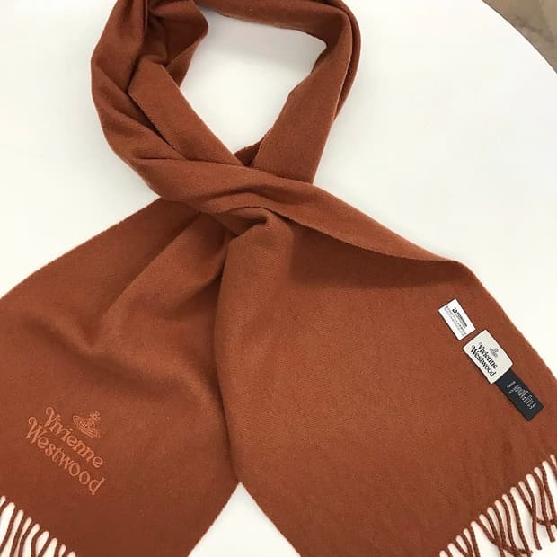 비비안웨스트우드 빅로고 울 머플러