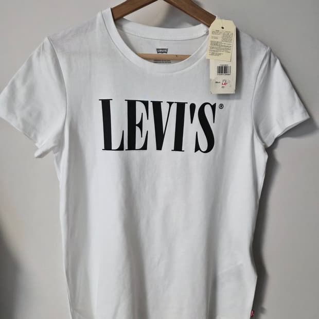 택달린새상품 리바이스(Levi's) 화이트 로고 반팔 티셔츠