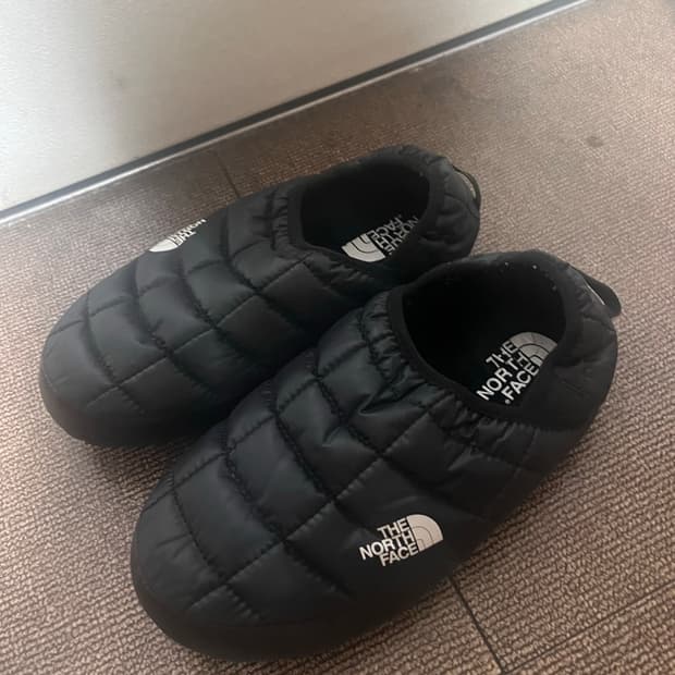 (W) 노스페이스 써모볼 트랙션 뮬 V 블랙