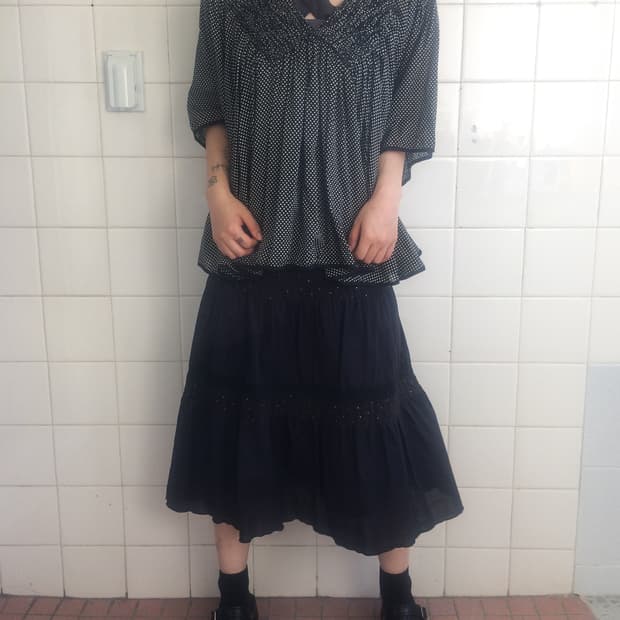 Zucca dot pattern frill blouse
