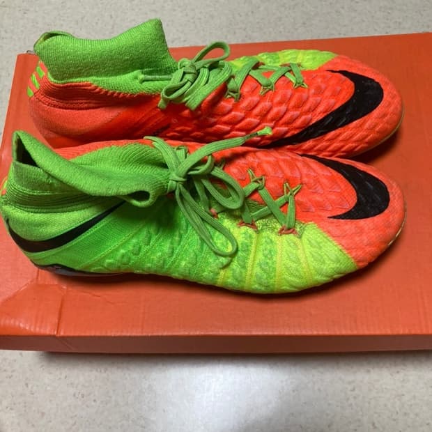 나이키 하이퍼베놈 팬텀3 FG 235 엘리트 축구화