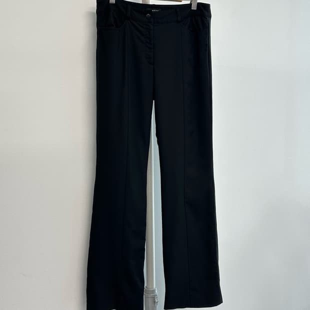 랑방 절개 디자인 울 슬랙스