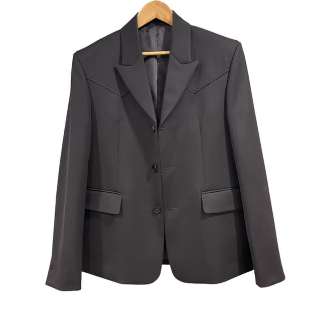 엘무드 웨스턴 블레이저 1회착