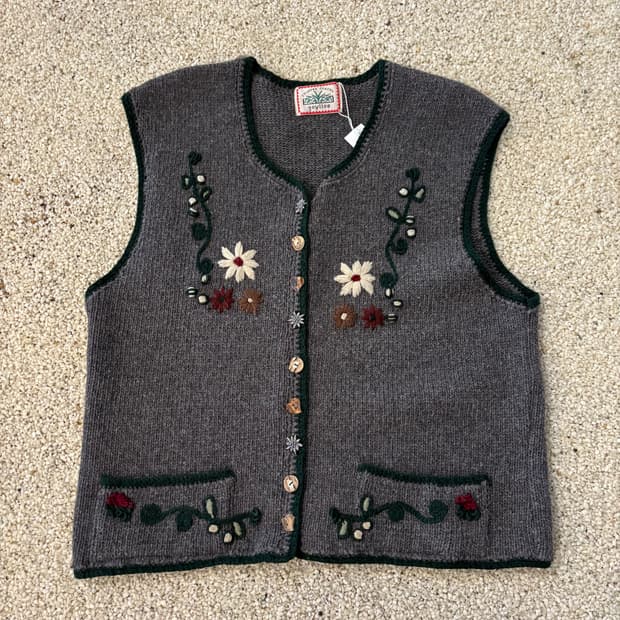 티롤 조끼⭐️700