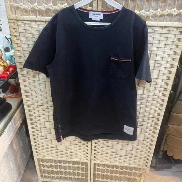 4/105 정품 톰브라운 저지포켓 반팔 팝니다