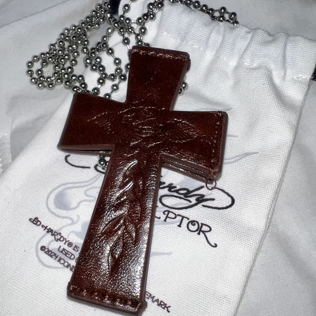 스컬프터 에드하디 크로스 레더 스트랩 월렛 브라운