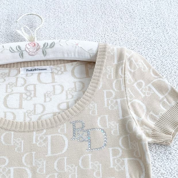 p&d ♥ 핑키앤다이안 라떼 오블리크 딱붙니트