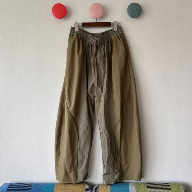 Niko and.. line pants