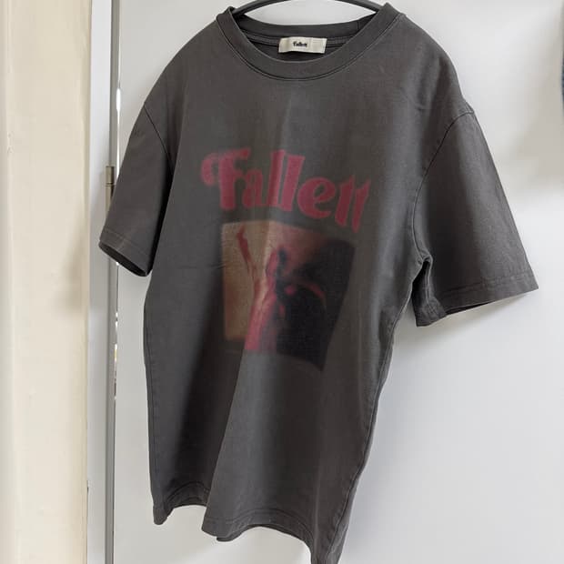 Fallett 티셔츠