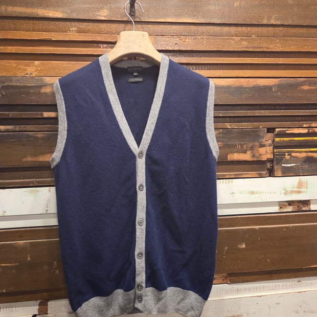 Hilton 캐시미어 베스트 