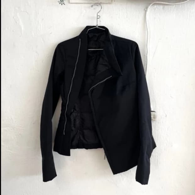 릭오웬스 13FW 구스 경량 패딩 드레이프 하이넥 자켓