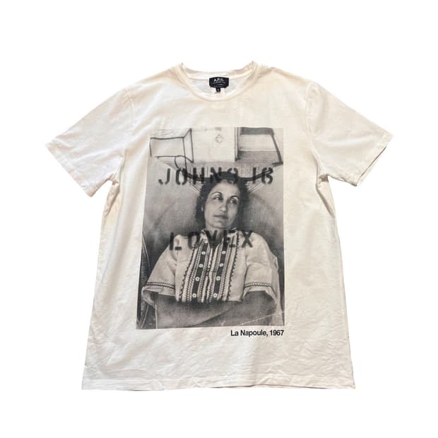 A.P.C.(아페쎄) 'La Napoule, 1967'
화이트 반팔 티셔