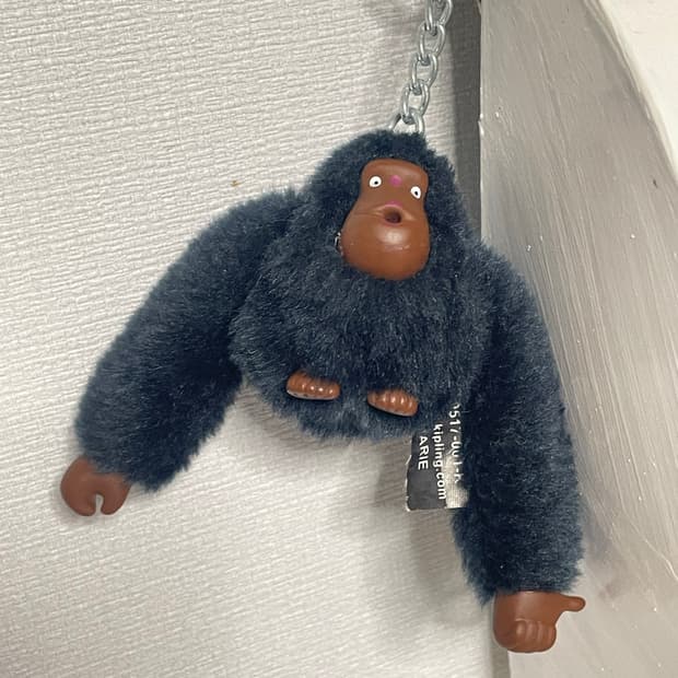 키플링 딥네이비 원숭이 키링