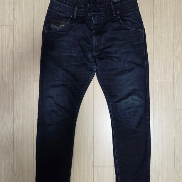 디젤 크룰리 조그진 데님팬츠