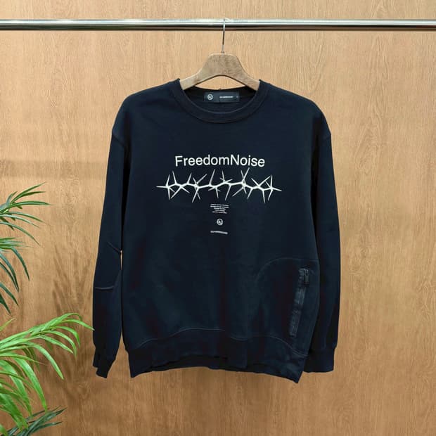 GU X UNDERCOVER 크루넥 맨투맨 그래픽 프린트 디테일 블랙