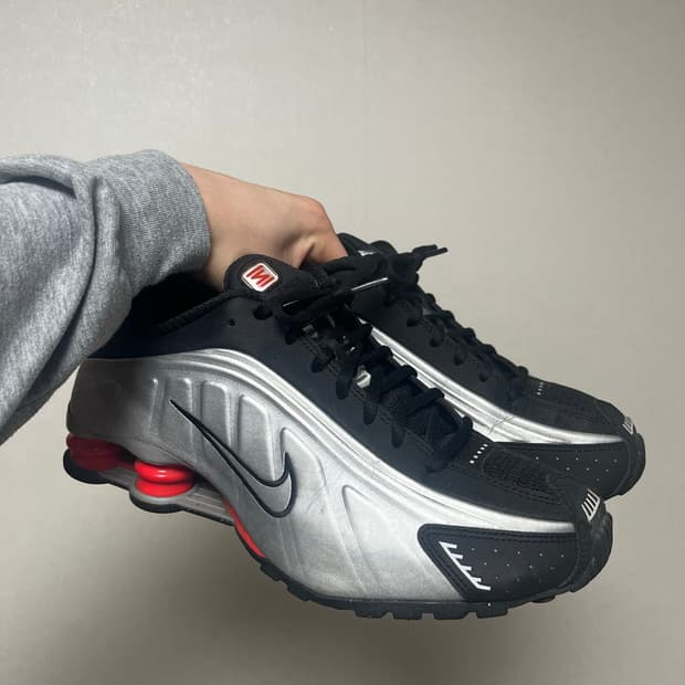 나이키 샥스 R4 265