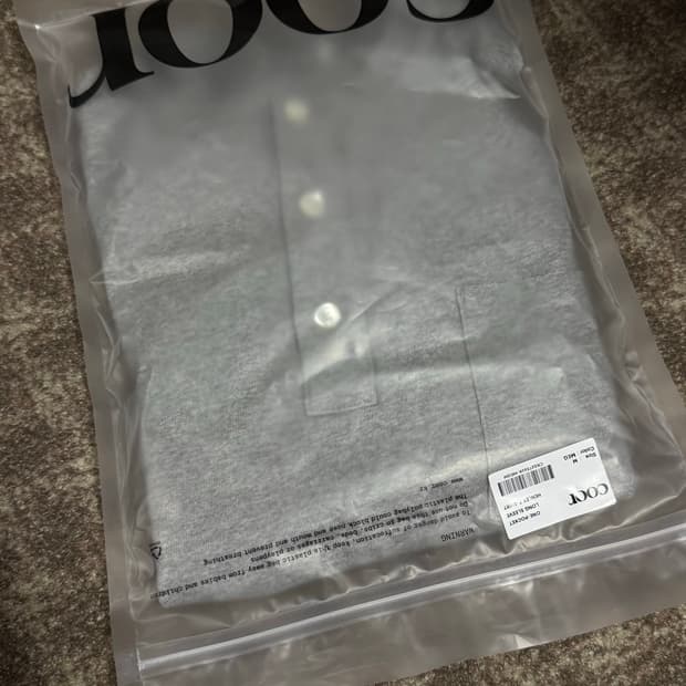Coor 포켓 헨리넥 긴팔티 회색