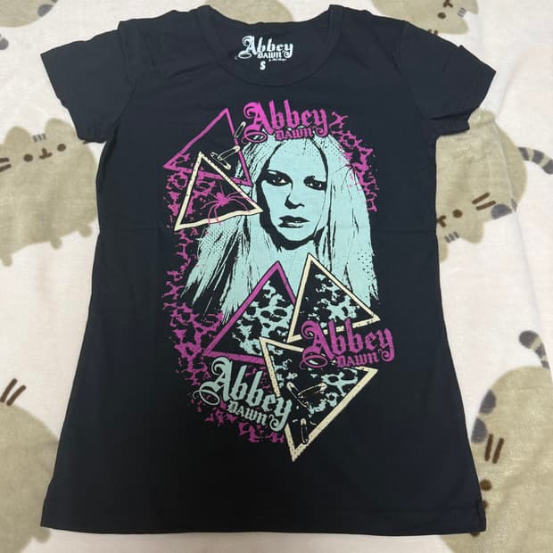 abbey dawn 에이브릴 라빈 반팔