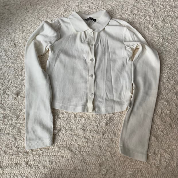 Zara 화이트 골지 카라 크롭 가디건
