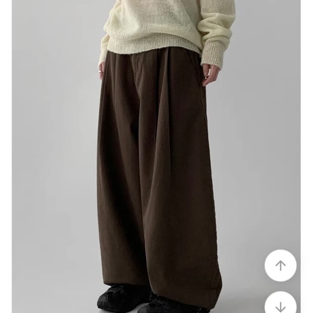 매니크 비죠 마우드 핀턱 코튼 벌룬 와이드 팬츠 브라운 유니섹스 L