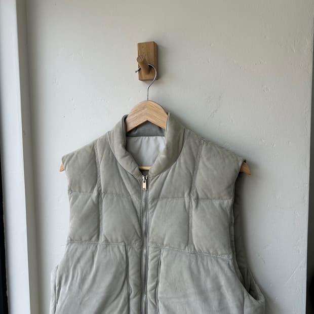17167 - 22F/W 타임 스웨이드 고트스킨 패딩 조끼