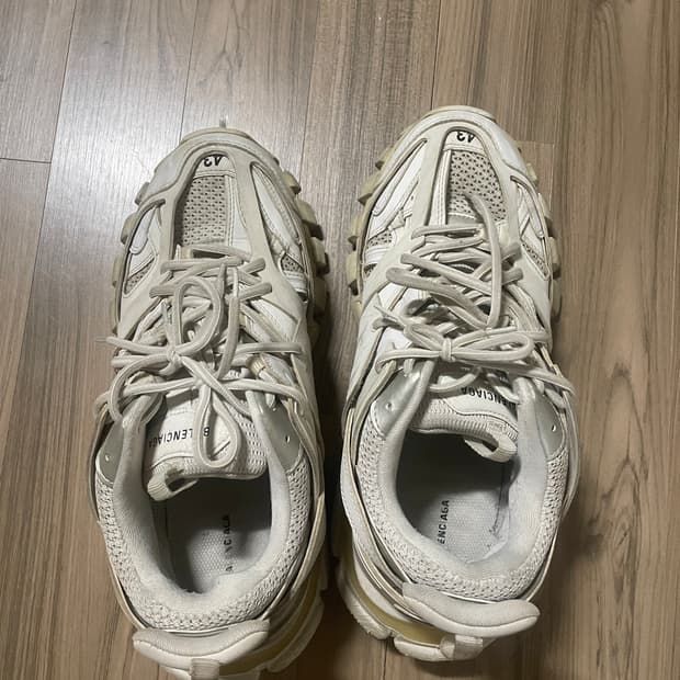 발렌시아가 트랙슈즈