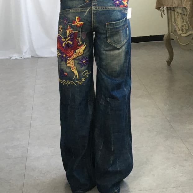 Red pepper back needle work point denim 