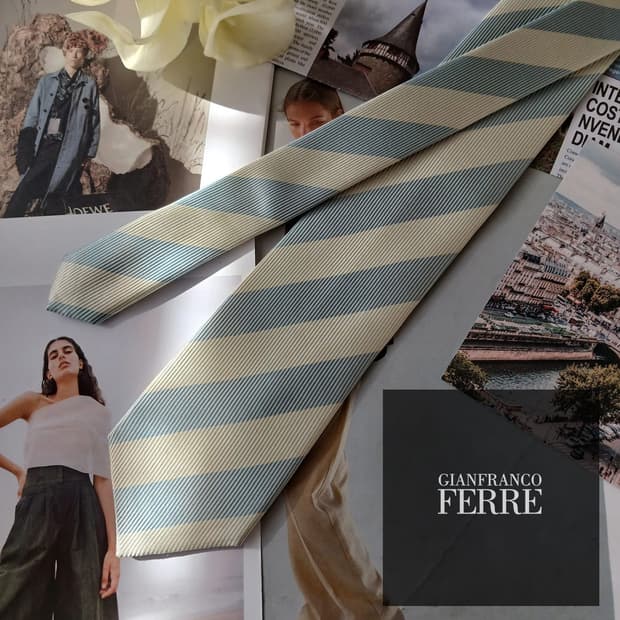 지안프랑코 페레 실크 스트라이프 넥타이 8.8cm A등급 A18848
