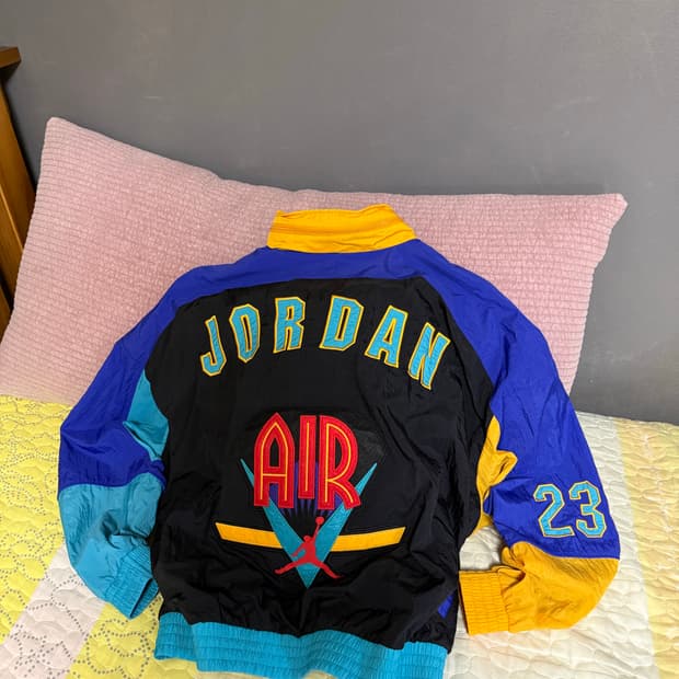 NIKE air jordan legacy