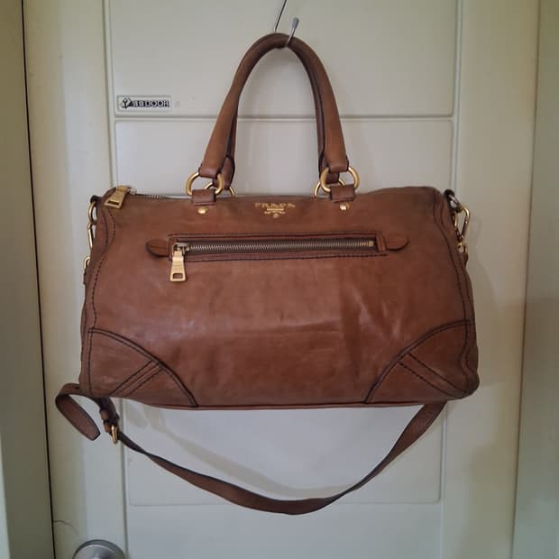 프라다비텔로모터숄더토트백(정품)