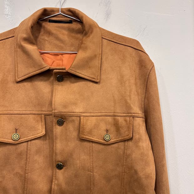 빈티지 로고 버튼 포켓 스웨이드 트러커자켓