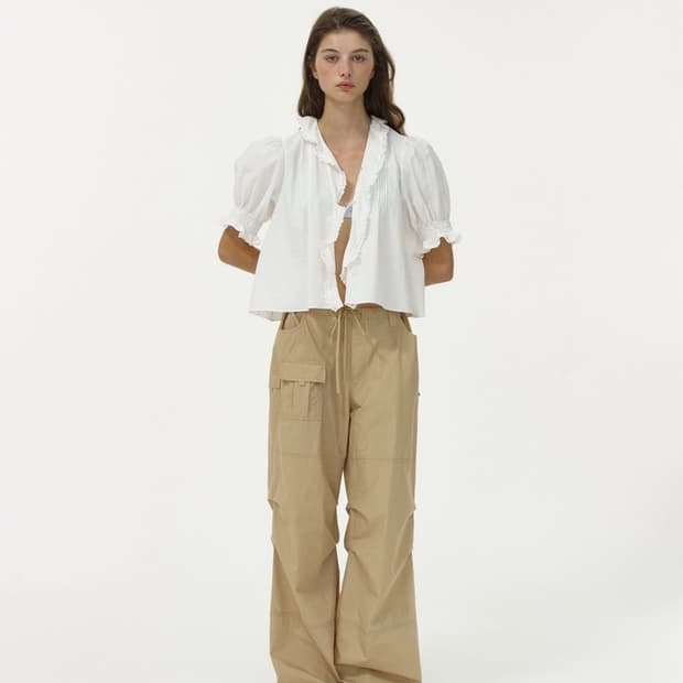 리본빛 Nomad Cargo Pants - Beige
