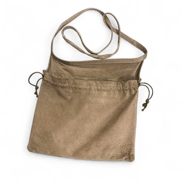 헨더스킴 돈피 스웨이드 숄더백