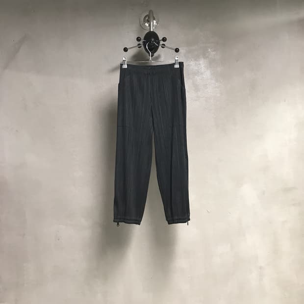 이세이 미야케 플리츠 플리즈 팬츠 블랙 3(W) 