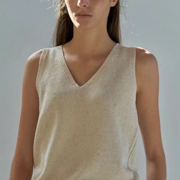 낫띵리튼 페이퍼 슬리브리스 탑