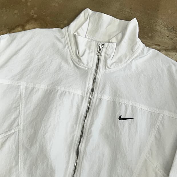 XL 나이키 스우시 화이트 크롭 바람막이