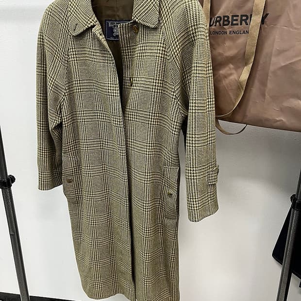 여) 버버리 올리브그린 카멜100% 발마칸코트 