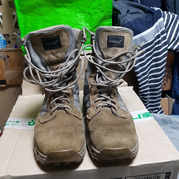 트렉스타 등산화 남성 워킹 부츠 260M 판매