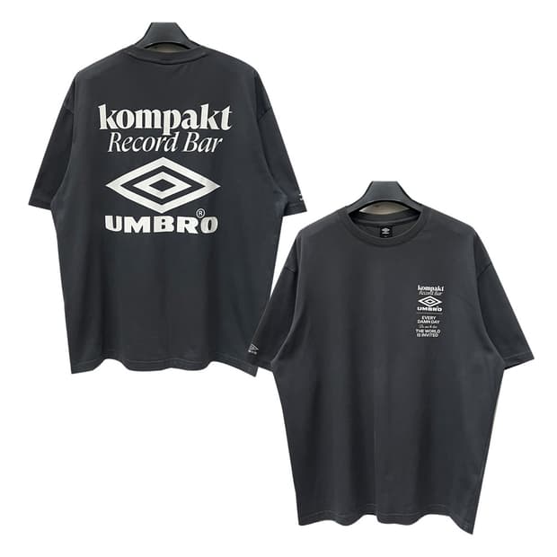 엄브로 x 콤팩트 레코드바 반팔티 110