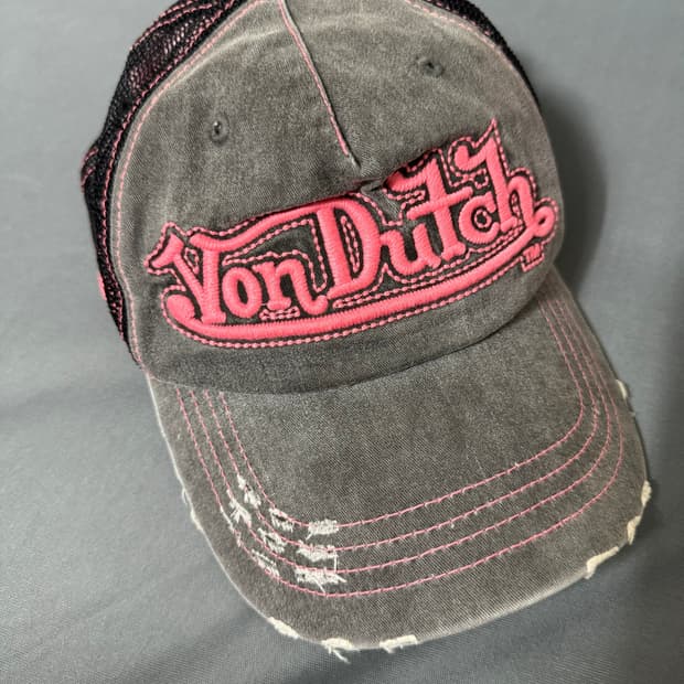 본더치(Von Dutch) 빈티지 디스트레드 트래커 캡