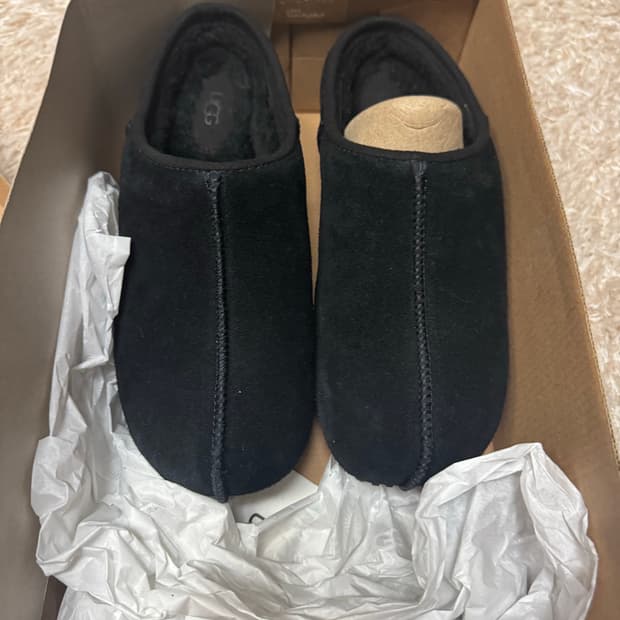 새상품 Ugg clog 어그 클로그 7사이즈 (240)