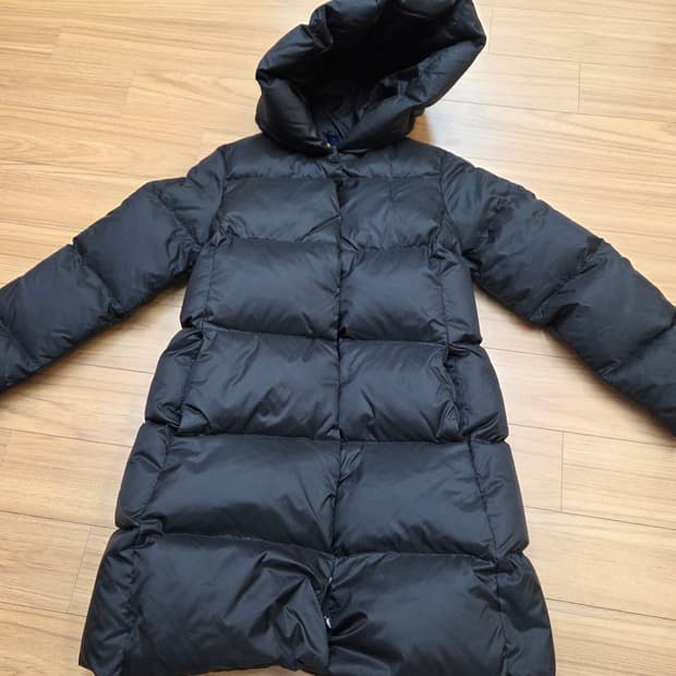 폴로 랄프로렌 롱푸퍼 블랙 색상입니다
사이즈는 S/P(7)이고, 130 