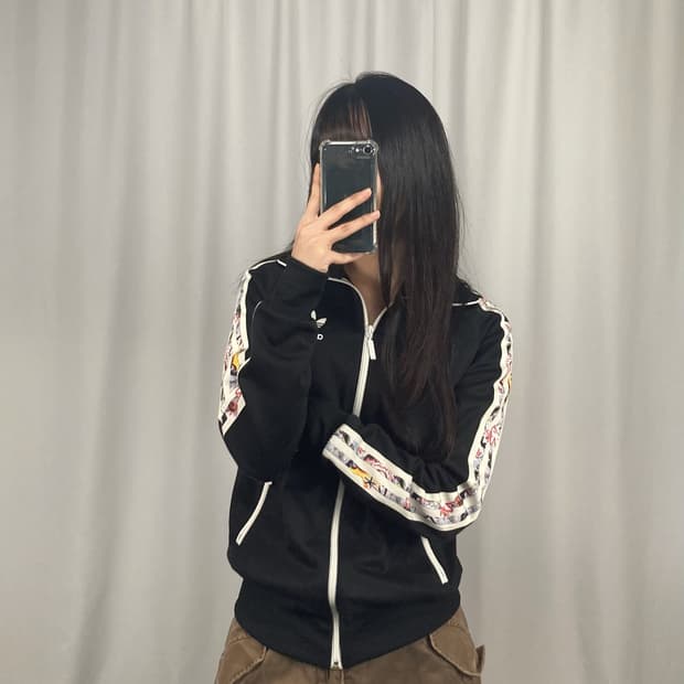 아디다스 탑샵 콜라보 블랙 져지