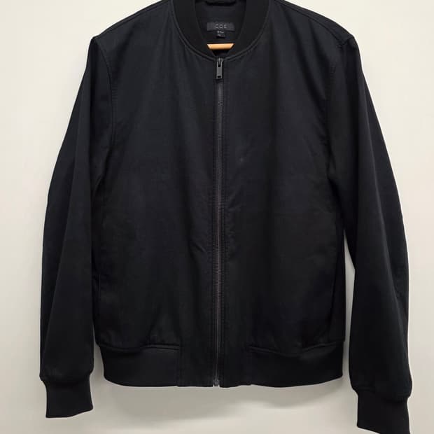 COS 코스 남성 블루종 자켓.  싸이즈 95   택포