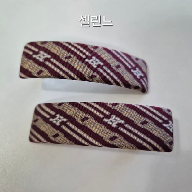 (정품원단)셀린느 로고 헤어 집게핀 2개