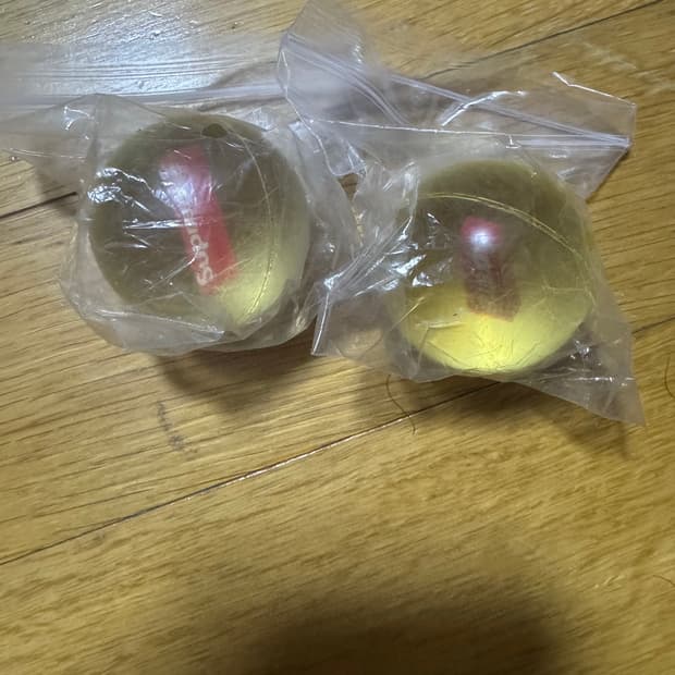 슈프림 탱탱볼 팝니다