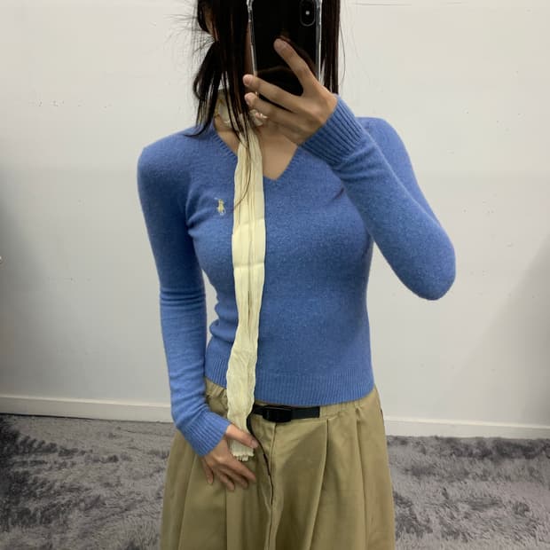 폴로랄프로렌 슬림핏 브이넥 니트(울 캐시 혼방)